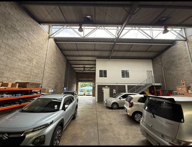 400M² WAREHOUSE TO LET IN SPARTAN